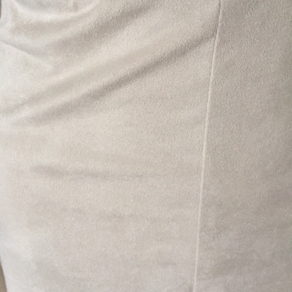 New! 💥FALLON Ivory suede look romper - Picture 7 of 8